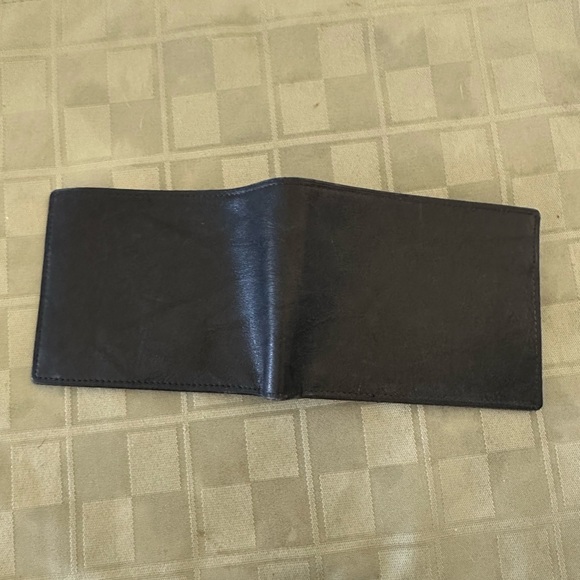 Black Wallet - Picture 6 of 6